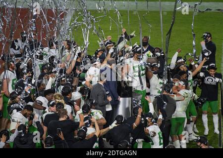 Oregon Ducks Spieler feiern den Gewinn der Pac-12 Meisterschaft nach einem NCAA Fußballspiel gegen die Südkalifornischen Trojaner, Freitag, 1. Dezember Stockfoto