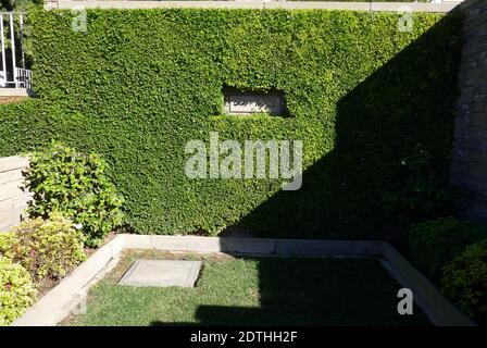 Glendale, Kalifornien, USA 21. Dezember 2020 EIN allgemeiner Blick auf die Atmosphäre des Grabes von Regisseur Vincente Minnelli am 21. Dezember 2020 im Forest Lawn Memorial Park in Glendale, Kalifornien, USA. Foto von Barry King/Alamy Stockfoto Stockfoto