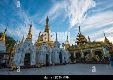 Die Shwedagon Pagode in Yangon, (Rangun) Myanmar (Burma) Stockfoto