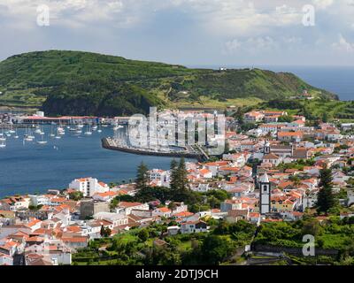 Horta, der Hauptort auf Faial. Faial Island, eine Insel auf den Azoren (Ilhas dos Acores) im Atlantischen Ozean. Die Azoren sind eine autonome Region von Stockfoto