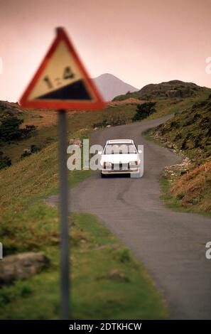 1986 Vauxhall astra Sri Fahren im Seengebiet von England. Stockfoto