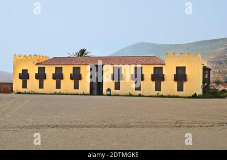 Spanien, Kanarische Inseln, Fuerteventura, Haus der Colonels aka Casa de los Coroneles in La Oliva erbaut im 17. Jahrhundert, heute als öffentliches Museum genutzt Stockfoto