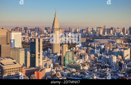 Japan, Tokyo NTT Docomo Tower und das Zentrum von Tokio Stockfoto