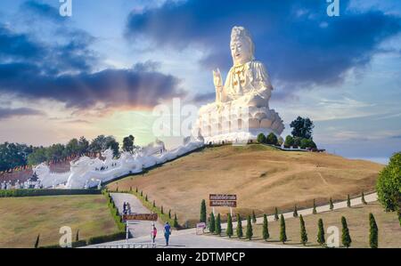 Thailand, Chiang Rai City, Wat Huay Pla Kang, Der Große Budha Stockfoto