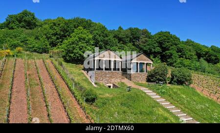 Römisches Grab auf dem Römerberg bei Nehren, Moseltal, Rheinland-Pfalz, Deutschland Stockfoto