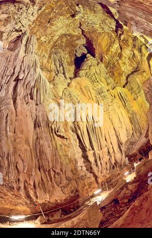 Höhle von Las Guixas, Villanua, Pyrenäen, Huesca, Aragon, Spanien, Europa Stockfoto