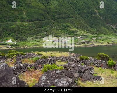 Faja dos Cubres . Sao Jorge Island, eine Insel auf den Azoren (Ilhas dos Acores) im Atlantischen Ozean. Die Azoren sind eine autonome Region von Portuga Stockfoto