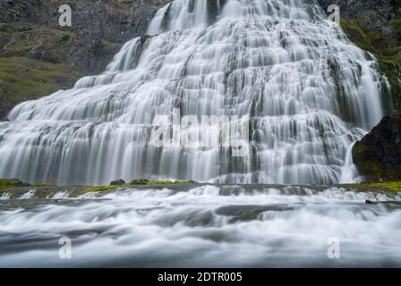 Wasserfall Dynjandi, eine Ikone der Westfjorde. Die abgelegenen Westfjorde (Vestfirdir) im Nordwesten Islands. Europa, Skandinavien, Island Stockfoto