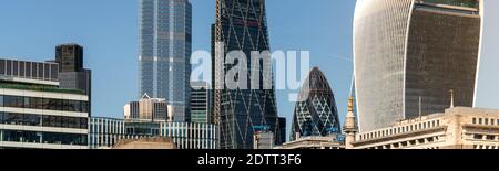 Londons moderne Skyline bei Sonnenaufgang Stockfoto