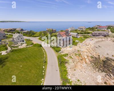 Historische US-Rettungsstation Luftaufnahme in Straitsmouth Cove Landing in der Stadt Rockport, Cape Ann, Massachusetts MA, USA. Stockfoto