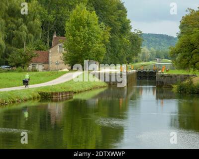 Canal du Nivernais in Bourgogne, Frankreich Stockfoto