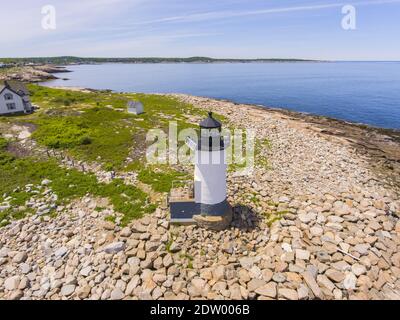 Straitsmouth Island Leuchtturm Luftaufnahme auf Straitsmouth Island in der Stadt Rockport, Cape Ann, Massachusetts MA, USA. Stockfoto