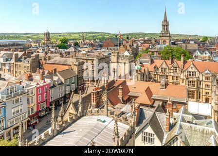 Blick auf die Stadt Oxford, vom St Mary's Church Tower, Oxfordshire, England Stockfoto