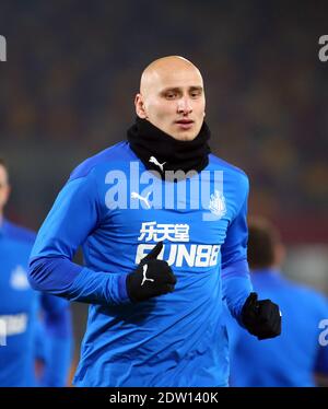 Brentford, Großbritannien. Dezember 2020. Jonjo Shelvey von Newcastle United vor dem Carabao Cup Spiel im Brentford Community Stadium, Brentford Bild von Mark Chapman/Focus Images/Sipa USA ? 22/12/2020 Credit: SIPA USA/Alamy Live News Stockfoto