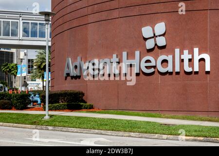 AdventHealth Orlando, ein auf Glauben basierendes gemeinnütziges, tertiäres Forschungs- und akademisches medizinisches Zentrum in Orlando. Stockfoto