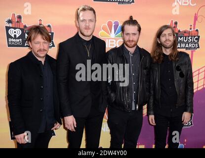 Ben McKee, Dan Reynolds, Daniel Platzman und Wayne Sermon von Imagine Dragons nehmen am 2014 1. Mai 2014 an den iHeartRadio Music Awards im Shrine Auditorium in Los Angeles, CA, USA, Teil. Foto von Lionel Hahn/ABACAPRESS.COM Stockfoto