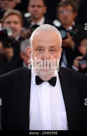 Regisseur Mike Leigh bei der Vorführung von Mr Turner und der Vorführung von Party Girl im Palais des Festivals in Cannes, Frankreich, am 15. Mai 2014 im Rahmen der 67. Filmfestspiele von Cannes. Foto von Nicolas Briquet/ABACAPRESS.COM Stockfoto