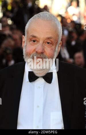 Regisseur Mike Leigh bei der Vorführung von Mr Turner und der Vorführung von Party Girl im Palais des Festivals in Cannes, Frankreich, am 15. Mai 2014 im Rahmen der 67. Filmfestspiele von Cannes. Foto von Aurore Marechal/ABACAPRESS.COM Stockfoto