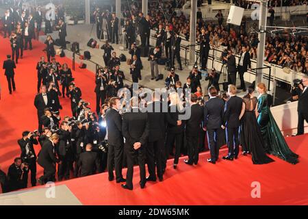 Regisseur Bertrand Bonello, Gaspard Ulliel, Lea Seydoux, Jeremie Renier, Aymeline Valade, Amira Casar, Helmut Berger verlassen die Saint-Laurent-Vorführung im Palais des Festivals in Cannes, Frankreich am 17. Mai 2014 im Rahmen der 67. Filmfestspiele von Cannes. Foto von Aurore Marechal/ABACAPRESS.COM Stockfoto