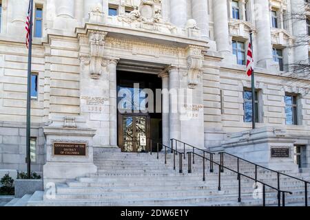 Der Eingang zum John A. Wilson Building in Washington D.C., USA Stockfoto