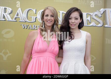 Keely Hawkes und Jane Zhang bei der Fotoschau für den Film Dragon Nest, der am 18. Mai 2014 im Plage Royale im Rahmen des 67. Filmfestivals von Cannes in Cannes, Frankreich, stattfand. Foto von Jerome Domine/ABACAPRESS.COM Stockfoto