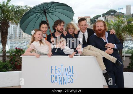 Regisseur Ruben Oestlund, Kristofer Hivju, Lisa Loven Kongsli, Clara Wettergren, Vincent Wettergren, Johannes Bah Kuhnke posiert im Palais des Festivals für die Fotoaufnahme des Films Turist im Rahmen der 67. Filmfestspiele von Cannes am 19. Mai 2014 in Cannes, Frankreich. Foto von Aurore Marechal/ABACAPRESS.COM Stockfoto