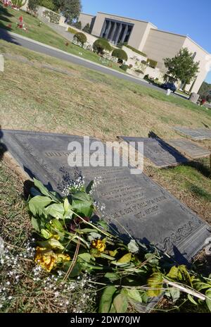 Glendale, Kalifornien, USA 21. Dezember 2020 EINE allgemeine Sicht auf die Atmosphäre des Grabes der Schauspielerin Lilli Palmer und wo Ehemann Schauspieler Rex Harrison Asche am 21. Dezember 2020 im Forest Lawn Memorial Park in Glendale, Kalifornien, USA verstreut wurden. Foto von Barry King/Alamy Stockfoto Stockfoto