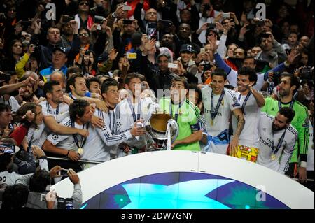 Pokalvorstellung bei Real Madrid nach dem Champions-League-Finale, Real Madrid gegen Atletico Madrid im Estadio de la Luz, Lissabon, Portugal am 24. Mai 2014. Real gewann 4:1 (nach Verlängerung). Foto von Henri Szwarc/ABACAPRESS.COM Stockfoto