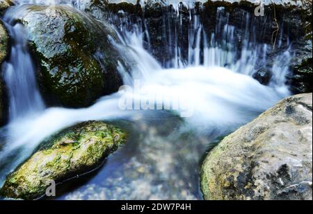 Die schöne Wadi Shab im Oman. Stockfoto