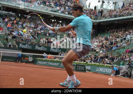 Der spanische Rafael Nadal spielt in der zweiten Runde der French Tennis Open 2014 im Roland-Garros Stadion, Paris, Frankreich am 28. Mai 2014. Foto von Henri Szwarc/ABACAPRESS.COM Stockfoto