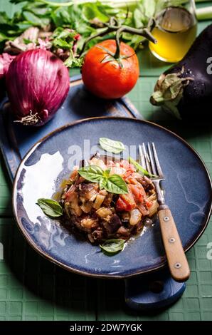 Caponata (sizilianischer Auberginen-Salat) Stockfoto