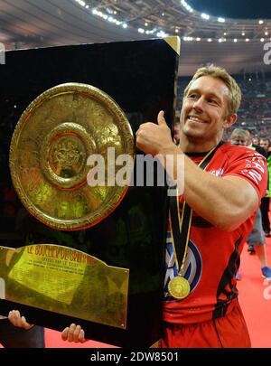 Jonny Wilkinson von RC Toulon beim Finale der französischen Top 14 Rugby Union zwischen Castres Olympique und RC Toulon im Stade de France Stadion in Saint-Denis, außerhalb von Paris, am 31. Mai 2014. Die englische Legende Jonny Wilkinson spielte eine Hauptrolle in seinem letzten Spiel als Profi, als Toulon den französischen Top 14-Titel zu ihrer europäischen Krone mit einem 18-10-Sieg über die Besitzer Castres am Samstag hinzufügte. Foto Christian Liewig /ABACAPRESS.COM Stockfoto