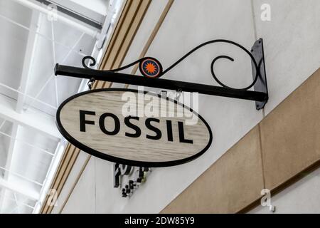 Fossilienlager-Schild in Orlando, Florida, USA. Stockfoto