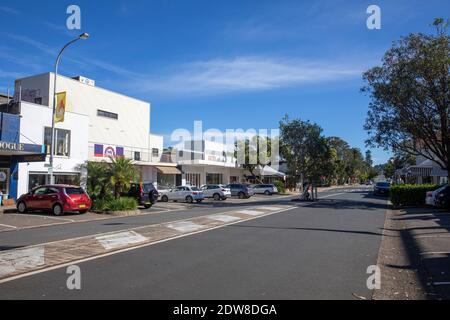 Sydney, Australien. Mittwoch, 23. Dezember 2020. Die Regierung von NSW hält die nördlichen Strände Sydneys nach dem Ausbruch der COVID 19 in Avalon Beach fest. Die abgebildeten Straßen in Avalon sind fast menschenleer. Credit martin.berry@alamy live News. Quelle: martin Berry/Alamy Live News Stockfoto