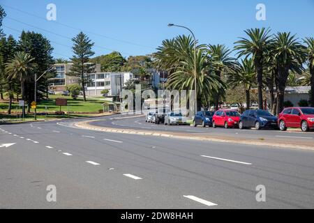 Sydney, Australien. Mittwoch, 23. Dezember 2020. Die Regierung von NSW hält die nördlichen Strände Sydneys nach dem Ausbruch der COVID 19 in Avalon Beach fest. Abgebildete lokale Straßen bleiben unheimlich ruhig. Credit martin.berry@alamy live News. Quelle: martin Berry/Alamy Live News Stockfoto