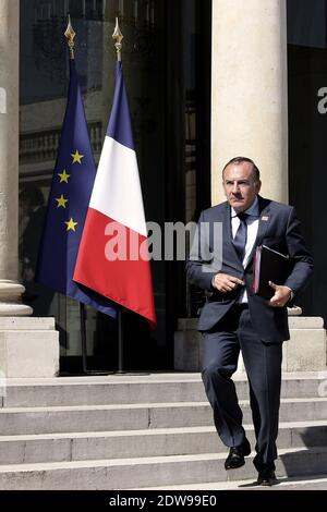 Der Vorsitzende des französischen Arbeitgeberverbandes Medef, Pierre Gattaz, verlässt am 12. juni 2014 ein Treffen mit dem französischen Präsidenten im Elysee-Palast. Foto von Stephane Lemouton/ABACAPRESS.COM Stockfoto