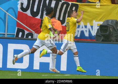 Der kolumbianische Juan Fernando Quintero Joy nach dem Tor 2-0 während der Fußball-WM 2014 erste Runde Gruppe D Spiel Kolumbien gegen Elfenbeinküste im Nationalstadion, Brasilia, Brasilien , am 19. Juni 2014. Kolumbien gewann 2:1. Foto von Henri Szwarc/ABACAPRESS.COM Stockfoto