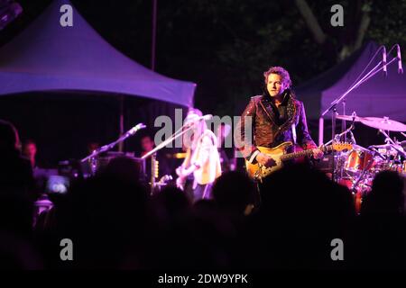 Der französische Sänger Mathieu Chedid aka -M- spielt am 21. Juni 2014 ein Konzert im Central Park, New York City, NY, USA. Foto von Charles Guerin/ABACAPRESS.COM Stockfoto