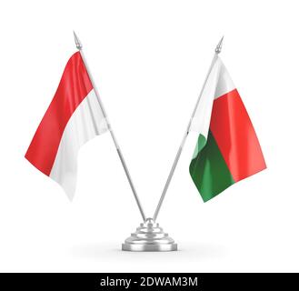 Madagaskar und Indonesien Tischflaggen isoliert auf weißem 3D-Rendering Stockfoto