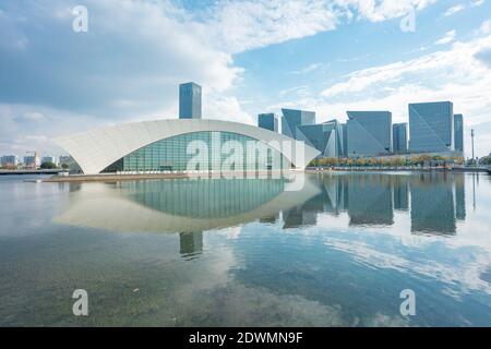 Die moderne Architektur im orientalischen Sportzentrum in Shanghai, China. Stockfoto