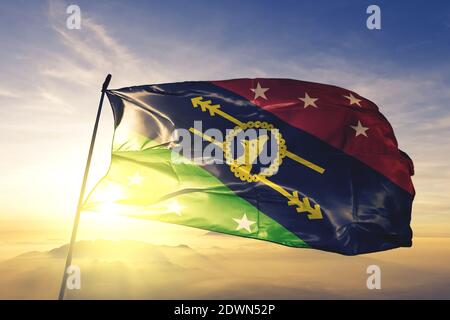 Southern Highlands Provinz Papua-Neuguinea Flagge Sonnenaufgang Nebel Nebel Stockfoto