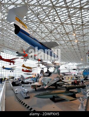 Ein Blick auf die große Galerie im Museum of Flight in Seattle, WA Stockfoto