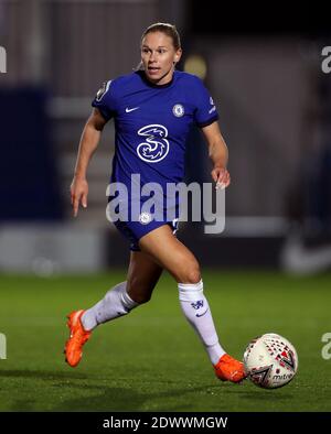 Chelsea's Jonna Andersson beim FA Women's Continental League Cup Gruppe B Spiel in Kingsmeadow, London. Stockfoto