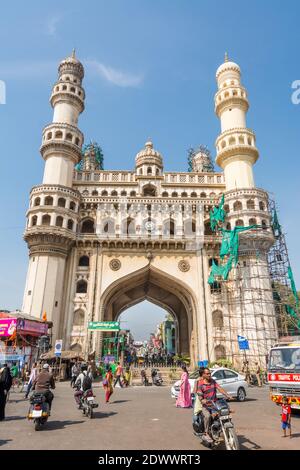 Charminar oder vier Minarette in Renovierung, das ist ein Denkmal und Moschee, im Jahr 1591 gebaut. Stockfoto