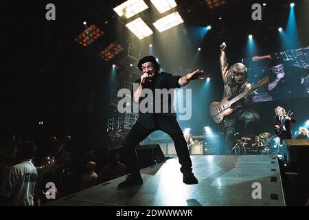 AC/DC im Konzert im Birmingham NEC, Großbritannien. November 2000 Stockfoto