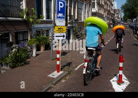 Vie quotidienne à Amsterdam. Tägliches Leben in Amsterdam. Stockfoto