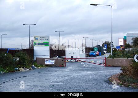 Pentavia Retail Park auf der A1, Mill Hill London, von Amazon UK gekauft, um eine neue Logistik- und Distributionsdrehscheibe zu bilden. Früher Argos und Homebase. Stockfoto