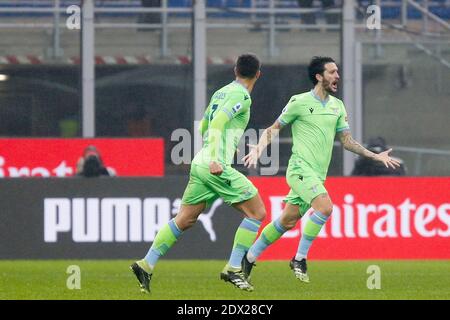 San Siro Stadion, Mailand, Italien, 23 Dec 2020, Luis Alberto Romero Alconchel (S. S. Lazio) feiert nach einem Tor. Mailand 2 - Lazio 1 während AC Mailand vs SS Lazio, Italienische Fußball Serie A Spiel - Foto Francesco Scaccianoce / LM Credit: LiveMedia/Alamy Live News Stockfoto