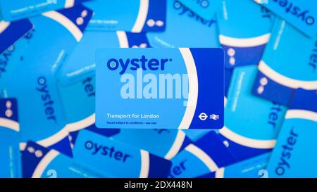 London, Großbritannien. 23. Dezember 2020. Oyster Card, Travelcard, Transport nach London, London U-Bahn. 16x9-Format. Kredit: Waldemar Sikora Stockfoto