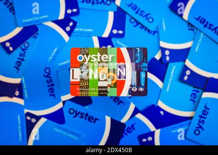 London, Großbritannien. 23. Dezember 2020. Oyster Card, Travelcard, Transport nach London, London U-Bahn. Kredit: Waldemar Sikora Stockfoto